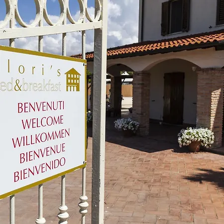 Flori's Bed & Breakfast
