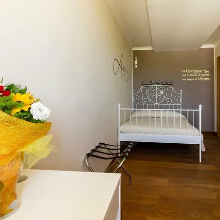 Flori's Bed & Breakfast